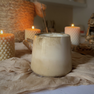 BOUGIE ARTISANALE PARFUMÉE MODÈLE POT ÉVASÉ